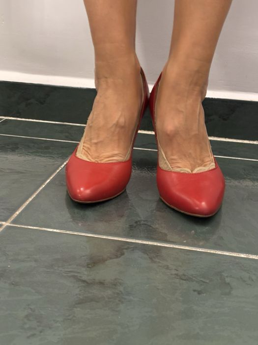 Туфлі червоні жіночі