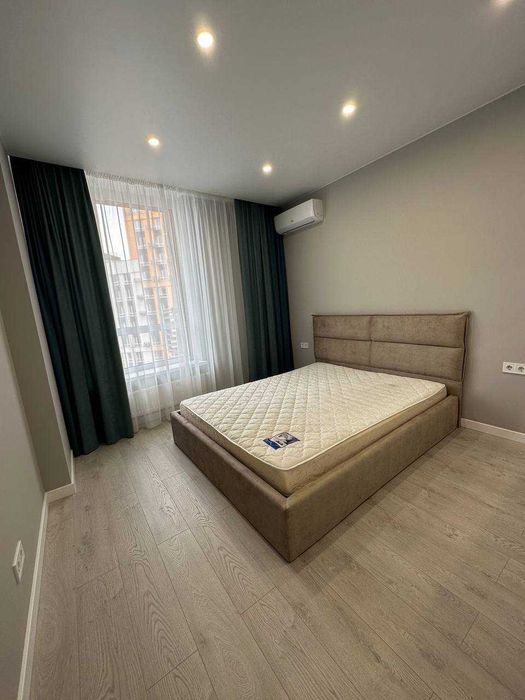 Є ГЕНЕРАТОР оренда 1-кім квартири 45 м2 в ЖК Світло Парк