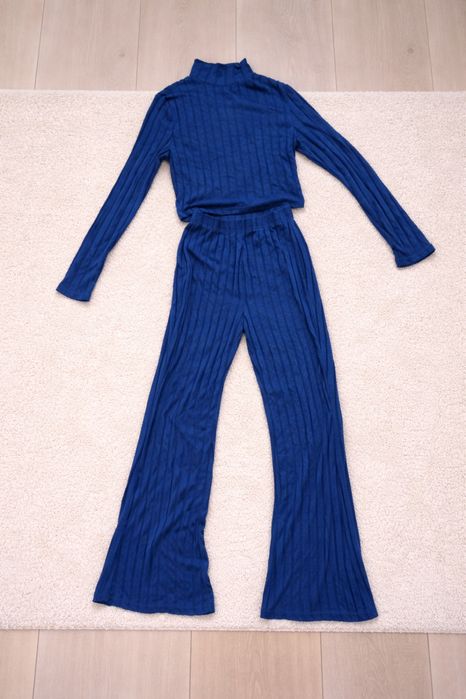 Komplet SHEIN XS granatowy prążkowany