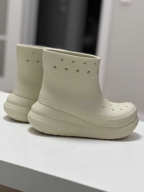 Чоботи Crocs Crush, W7, W10