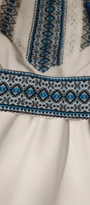 Вишите плаття для дитини/підлітка