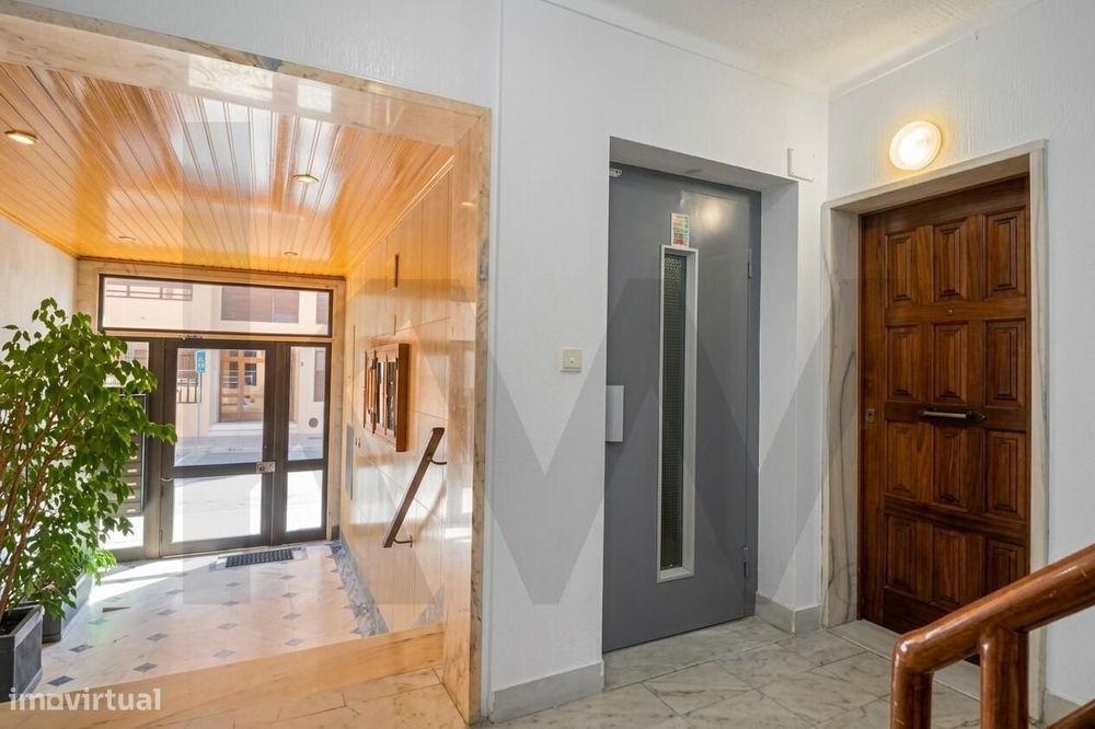 Apartamento T2 Totalmente Remodelado na Quinta do Rosário/Costa da Gui
