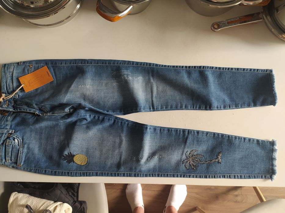 Dżinsy nowe desigual