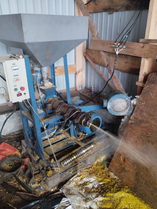 Соєва макуха (шрот, жмих) Переробка 5грн.