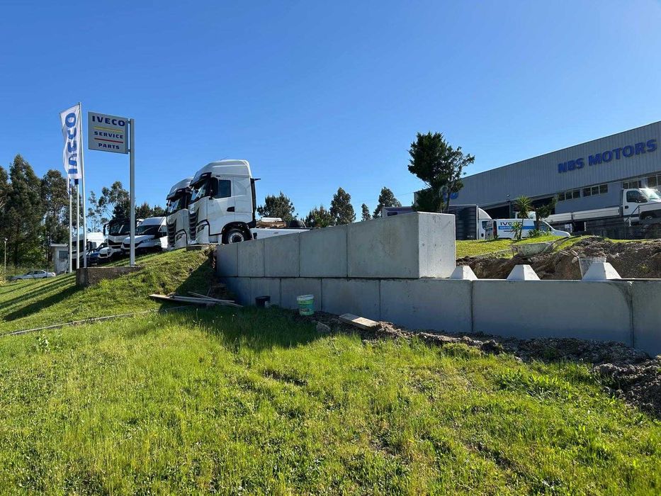 Muro Bloco maciço de Betão