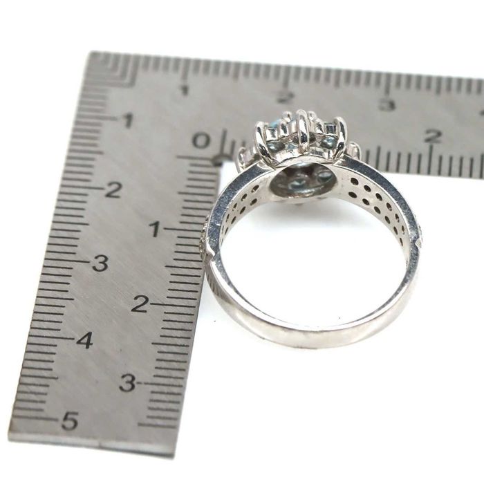 Кольцо ручной работы из Таиланда, небесно-голубым топазом размер 16,75