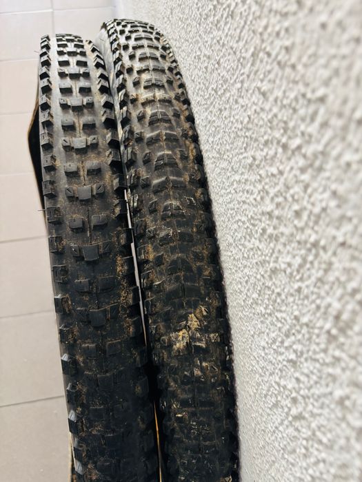 Pneus BTT em bom estado