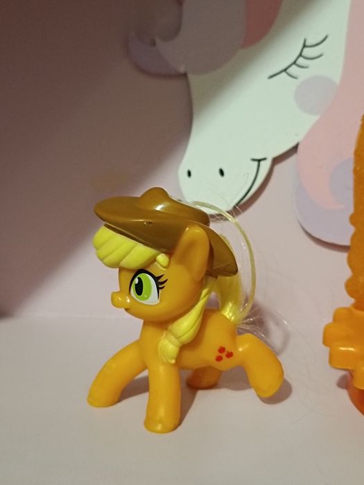 My Little Pony Applejack karuzela McDonald's G4 Hasbro figurka MLP