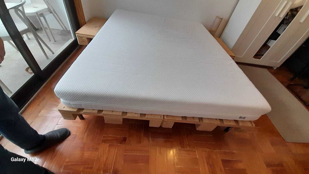 Colchão de casal 160x200 cm IKEA novo