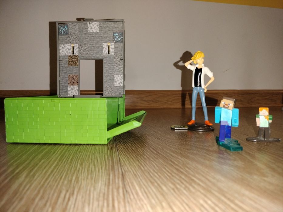 Sprzedam figurki Minecraft