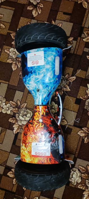 Гіроскутер 10.5 з музичною колонкою  Б/У. Є дефекти на корпусі