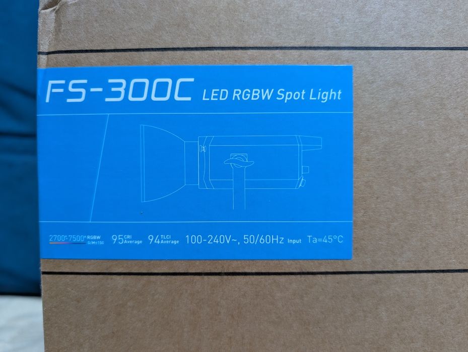 Студійне постійне LED світло Nanlite FS-300C RGB W 300W Bi color godox