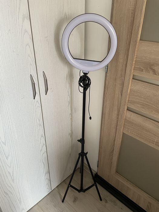 Lampa pierścień na statywie USB
