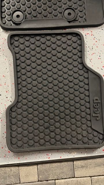 Dywaniki JEEP COMPASS 2 OEM 2016-2025