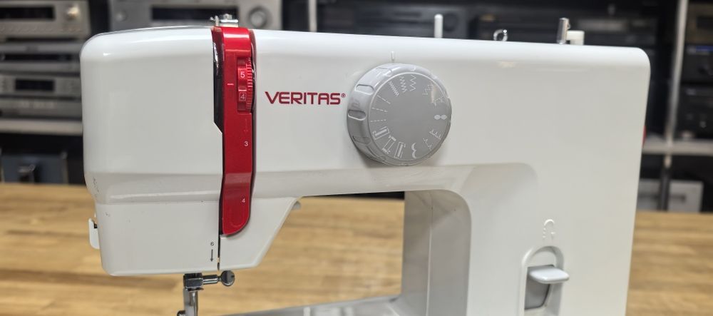Швейна машинка Veritas Janis