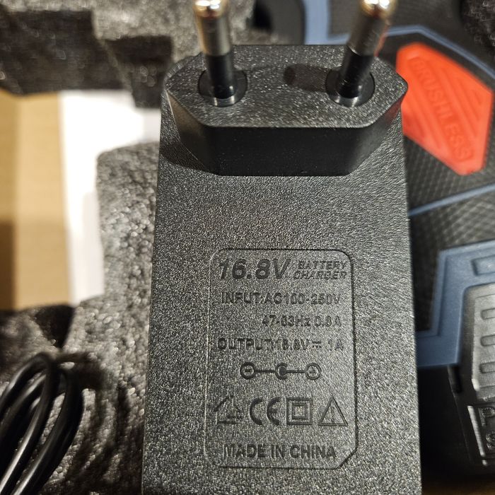 Шуруповерт  BRUSHLESS 16.8v