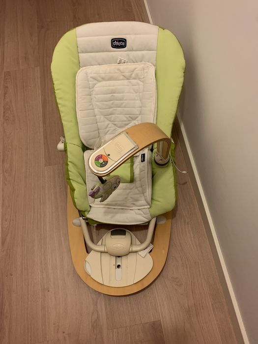 Espreguiçadeira baloiço criança.