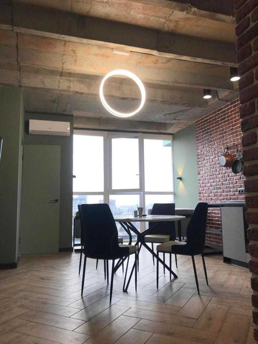 Продам 3-кімнатну квартиру бізнес-класу, 66 м², у ЖК «Дельмар» (центр)