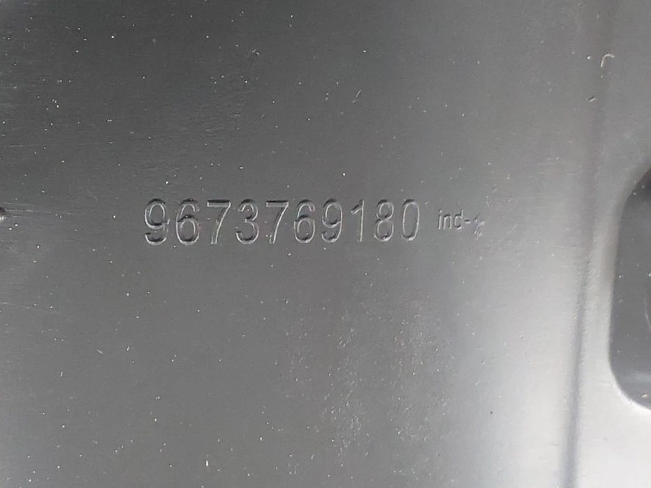 Cava roda trás direita PEUGEOT 208