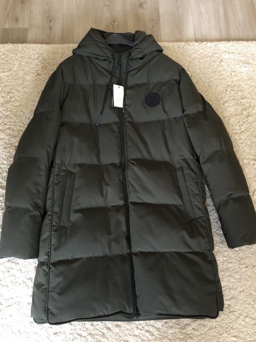 Пуховик Armani новый XXL
