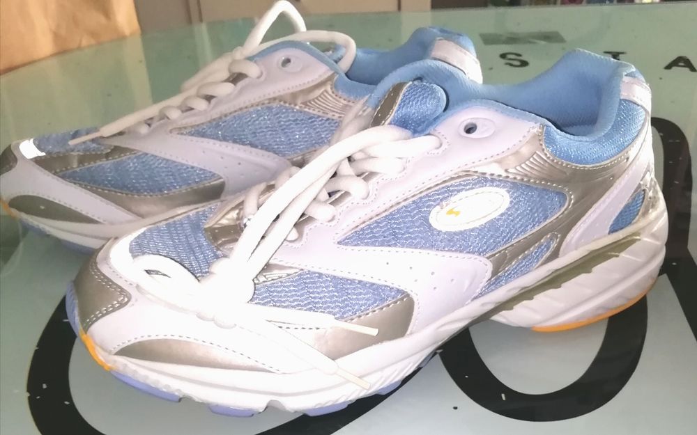 Ténis NOVOS,  tamanho 40 unissexo