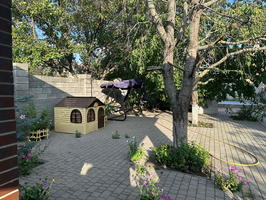 Продаж просторого будинку селище Полігон! 307 м² на ділянці 30 соток!!