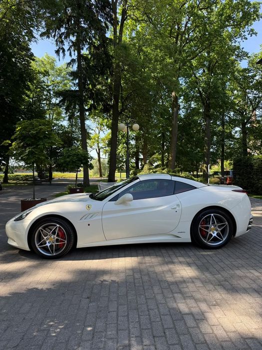 Ferrari California
