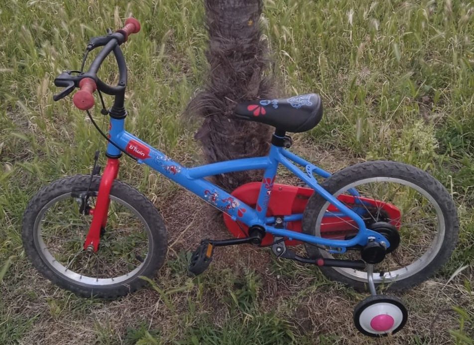 Bicicleta de criança com rodinhas