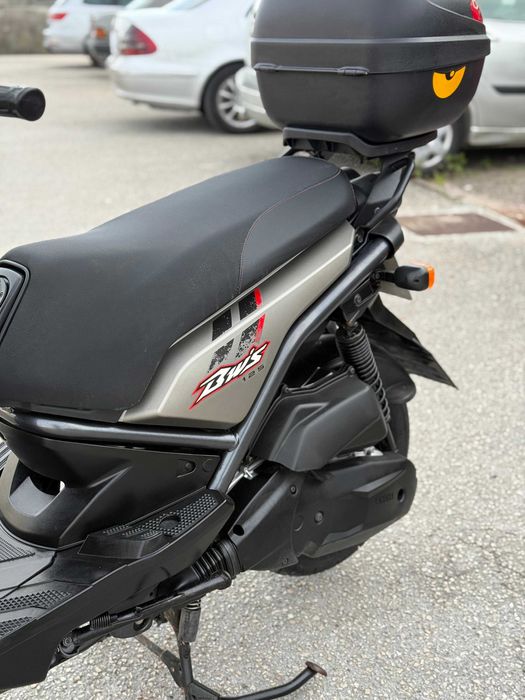 Yamaha BWS 125 com topcase