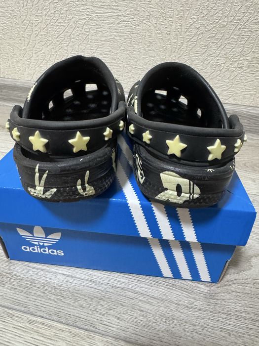 Босоніжки adidas 2 пари+Crocs