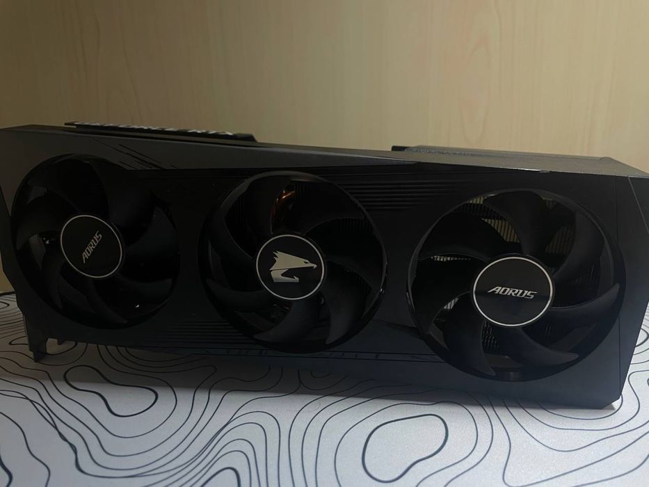 Gigabyte RTX 3060 12GB — Идеальное состояние, очень холодная!