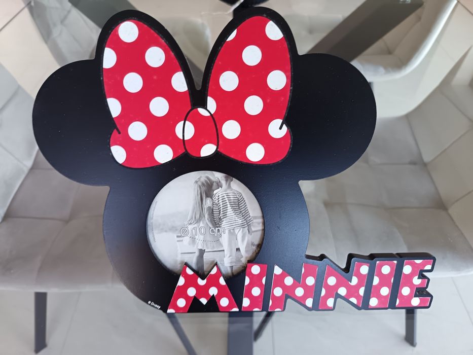 Quadro de foto Minnie "Disney". 
Diâmetro 10cm. 
(ver os outros artigos).