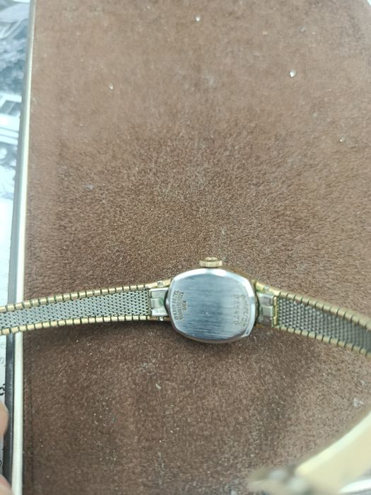 Zegarek damski Hamilton mechaniczny pozłacany au