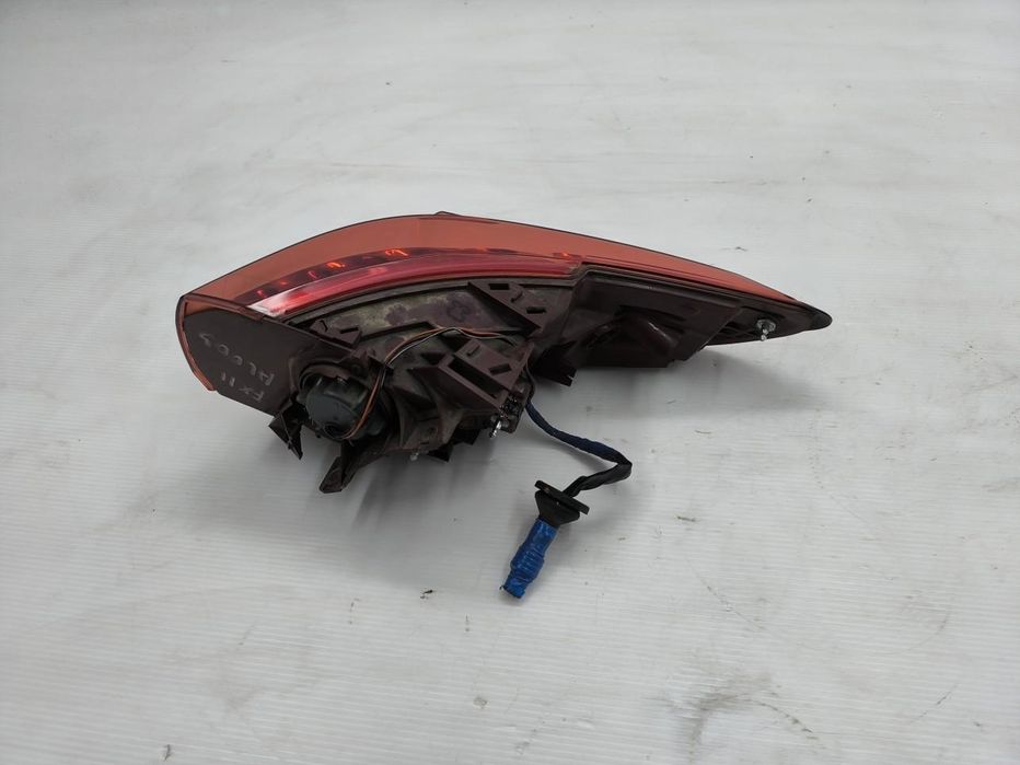 Lampa lewy tył infinity qx70 fxii 30D