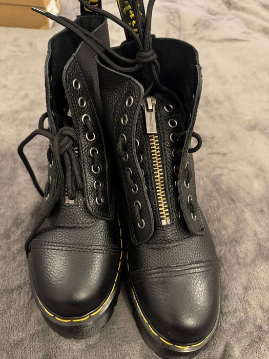 Buty Dr Martens. Rozmiar 40. Długość wkładki 250mm