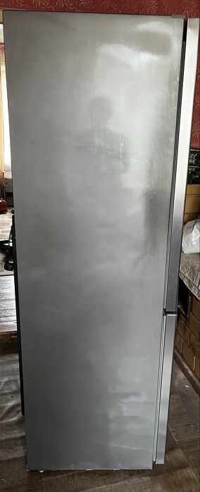 Lodówka Whirlpool 187x65x60