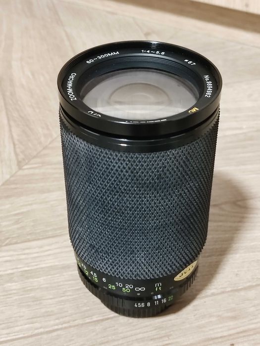 Obiektyw SOLIGOR MC C/D ZOOM, MACRO 60-300mm 4-5.6