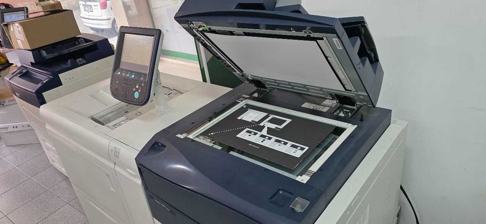 XEROX VERSANT 180 c/ Fiery e Bandeja Alta Capacidade