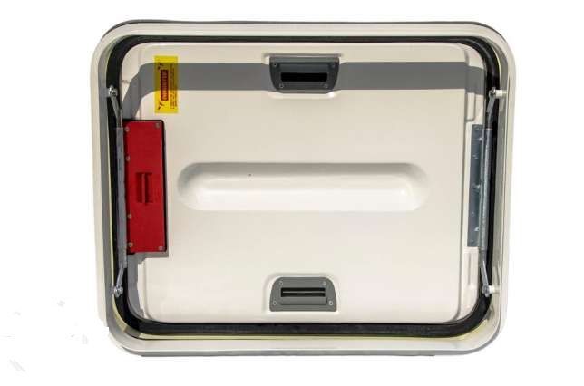 Люк автомобильный 40*50,50*50, 50*65, 60*75 стекло метал