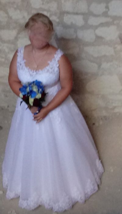 Piękna suknia ślubna