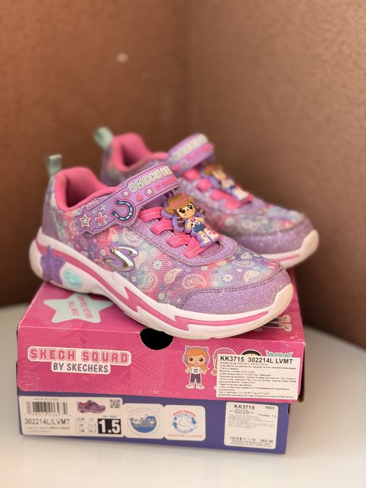 Дитячі кросівки для дівчинки SKECHERS Розмір 33