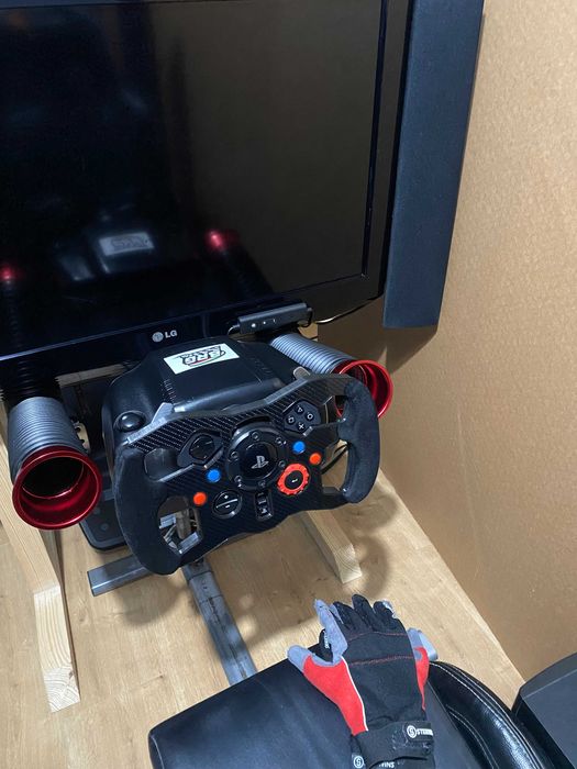 Volante G-29 Logitech + respectivos pedais