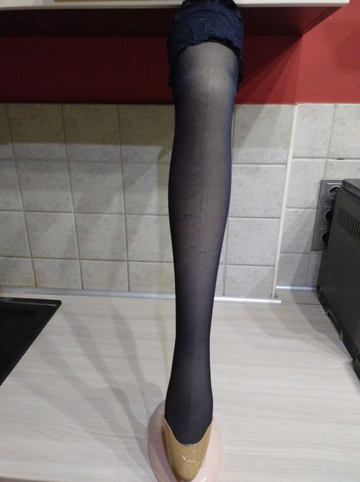 Pończochy samonośne w kolorze ciemnego granatu - Firmy Marilyn ,