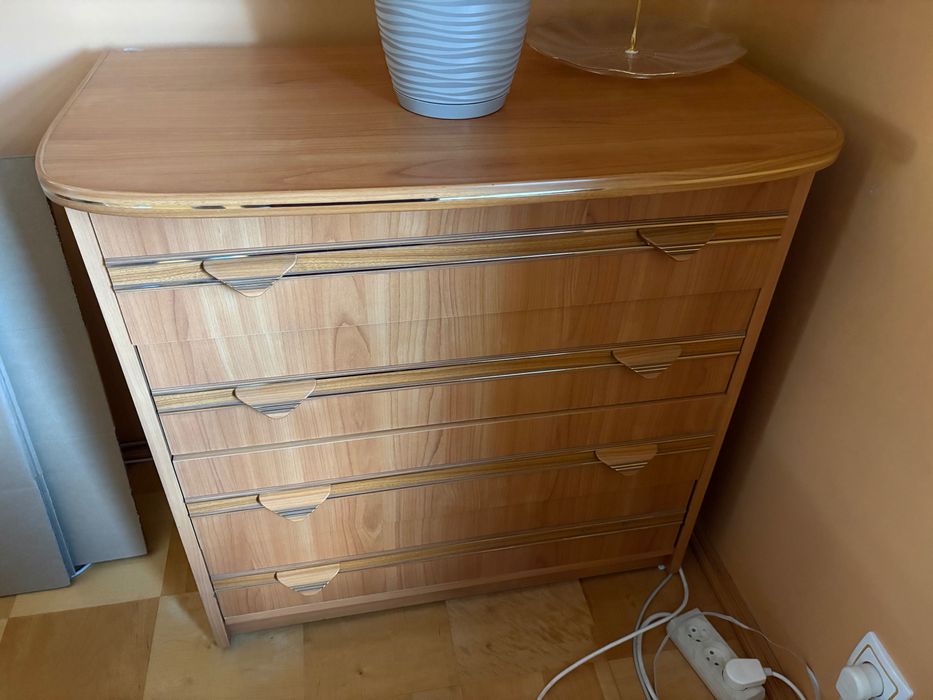 Komoda z 4 szufladami