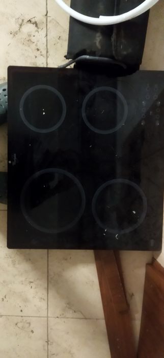 Płyta elektryczna Whirlpool nie reaguje