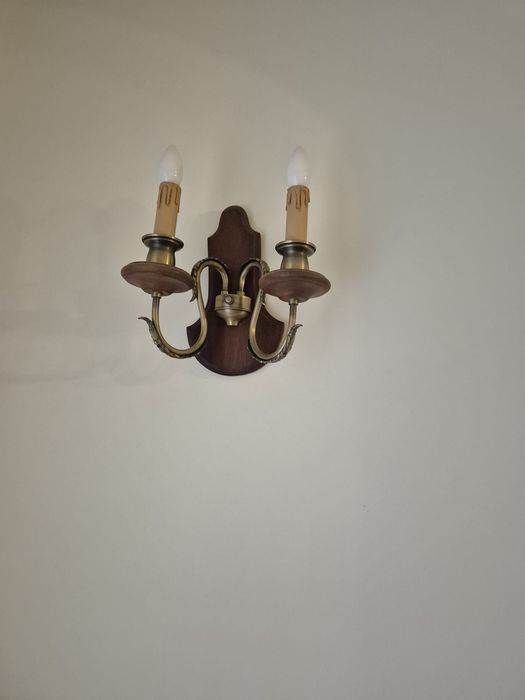 2 apliques de iluminação