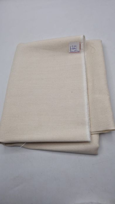 Sztywnik ecru kupon 2 m.x 80 cm.z błędem