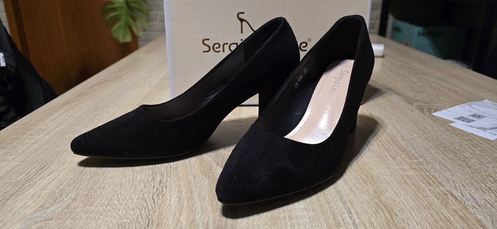 Nowe buty na klocku, eleganckie na obcasie 40