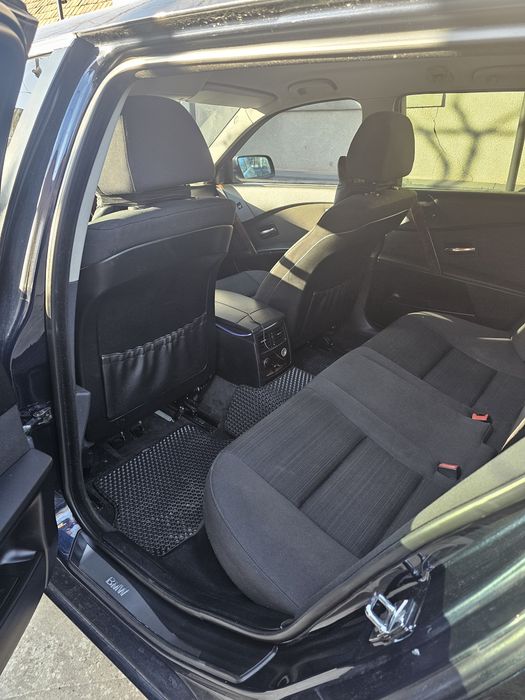 Продам BMW e61 2.0d автомат