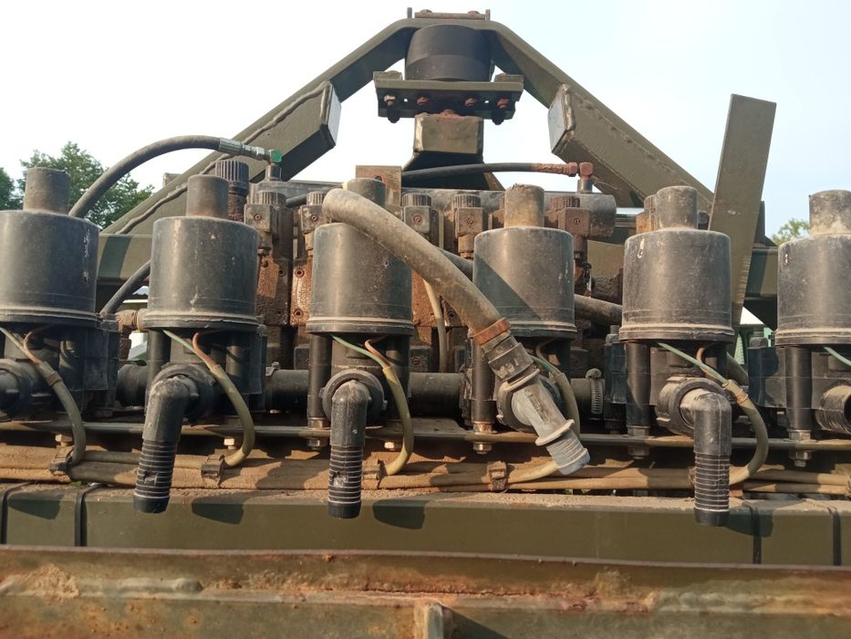 Opryskiwacz samojezdny tecnoma berthoud sequip caruella ut at hydromotor ms 18 hydromatik A4V